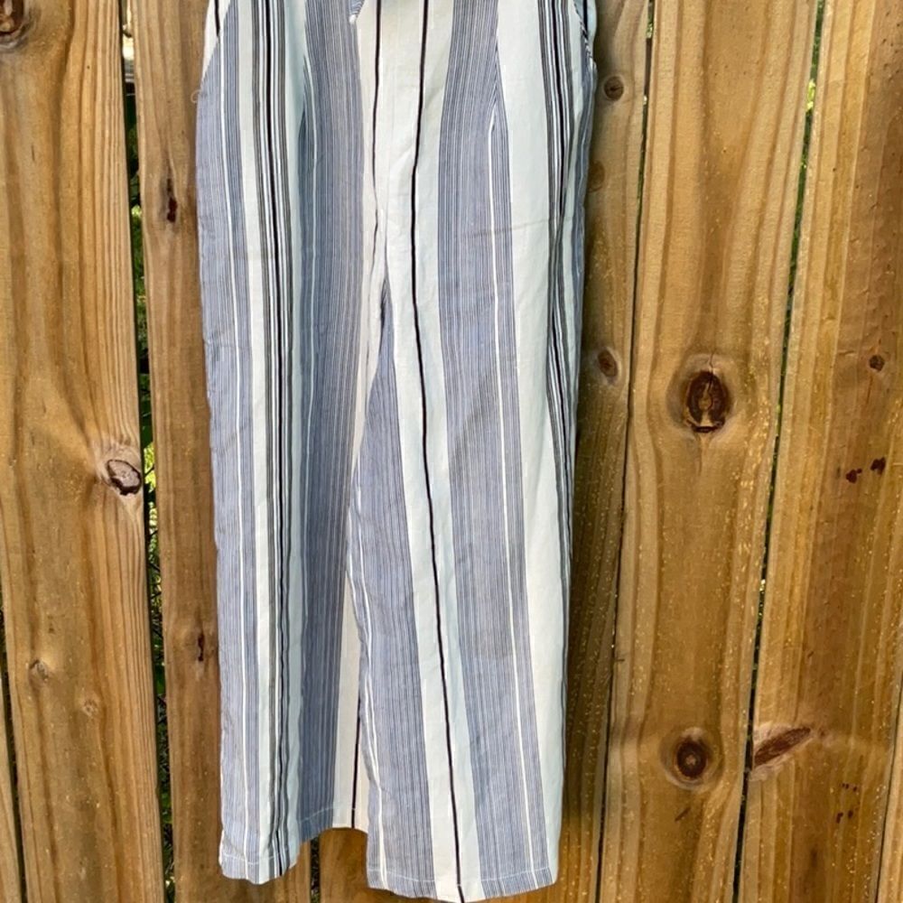Take 50% OFF- Forever21 Striped Tie Front Jumpsuit, Size-S - Picture 4 of 9